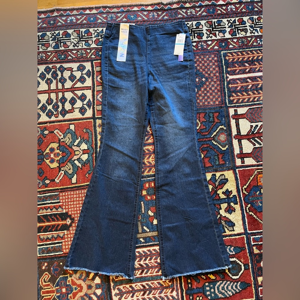 High rise pull on flare leg Jean